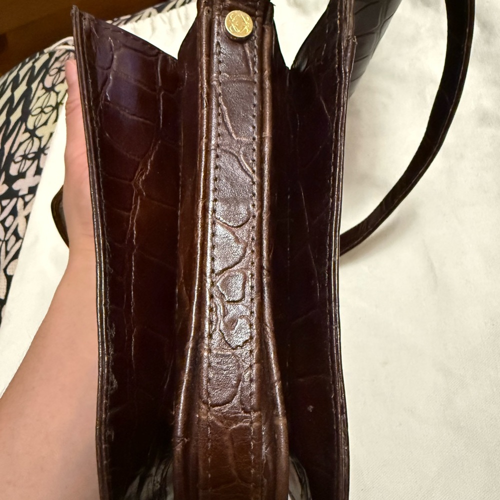 VINTAGE Loewe Dark Brown Croc-Embossed Crossbody Bag - Picture 5 of 9